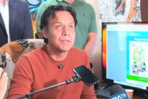 Despide SEP a Marx Arriaga; es ilegal, responde