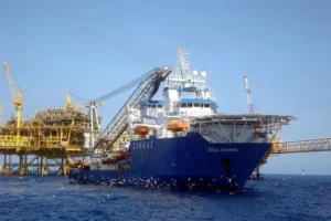 Acusan a Pemex de ocultar derrame en Cantarell desde febrero