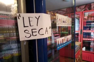 Decretan ley seca en CDMX por juego México-Chequia