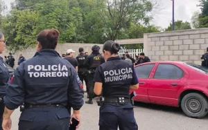 Irrumpen en secundaria en Torreón y matan a subdirectora